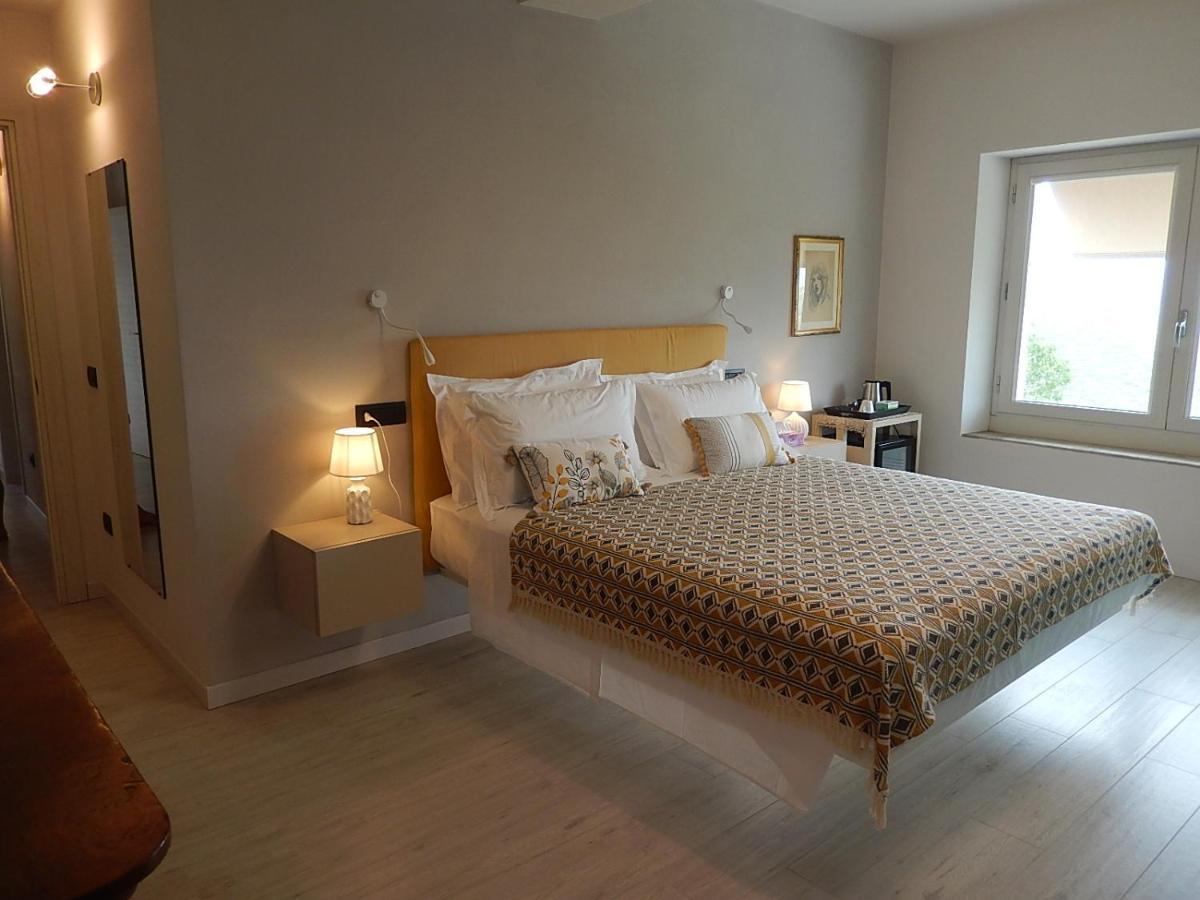 B&B Bionzo16 Calosso Eksteriør billede