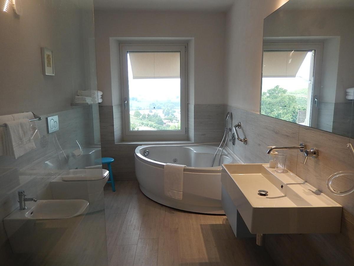 B&B Bionzo16 Calosso Eksteriør billede